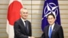 Tổng thư ký NATO Jens Stoltenberg gặp Thủ tướng Nhật Bản Fumio Kishida tại Tokyo ngày 31/1/2023.